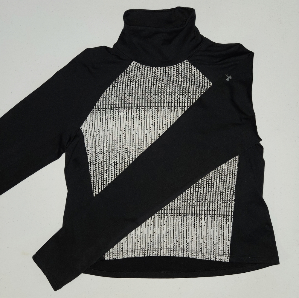 Under Armour Cold Gear long sleeved cropped turtleneck